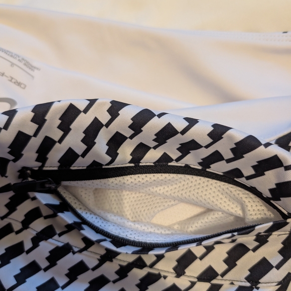 Nike Black and White Mini Skirt - Picture 5 of 5